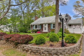 Stay On The Cape Vacation Rentals: Gorgeous 4 Bedroom 4 Minutes to Beach Swan Pond